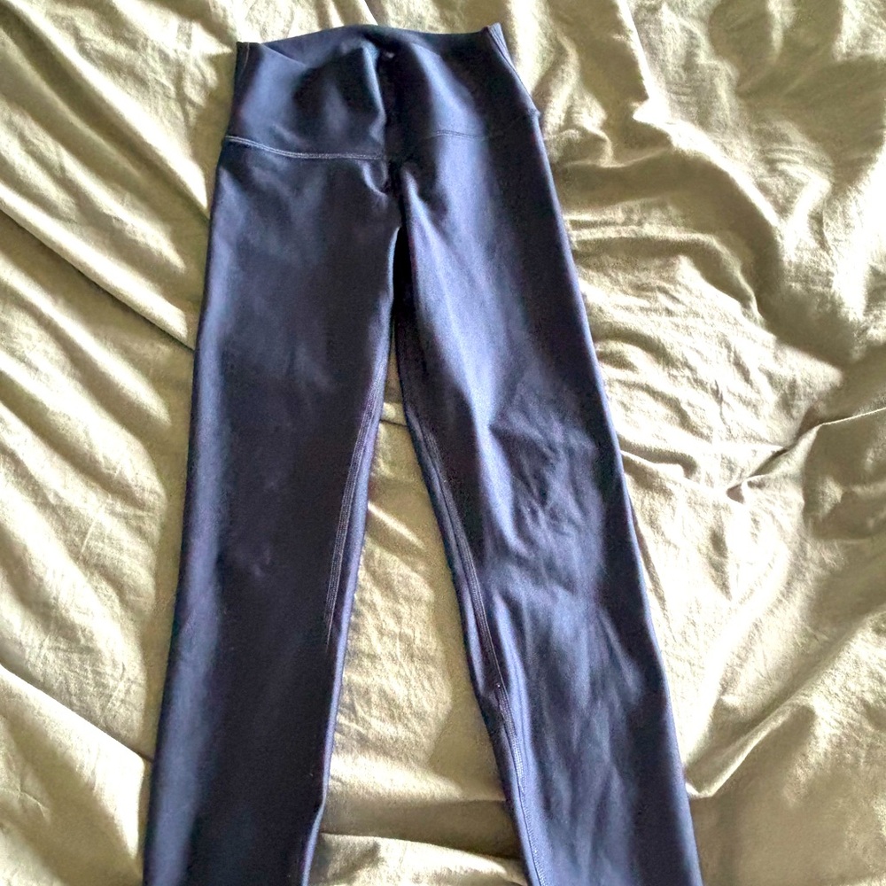 Alo navy leggings